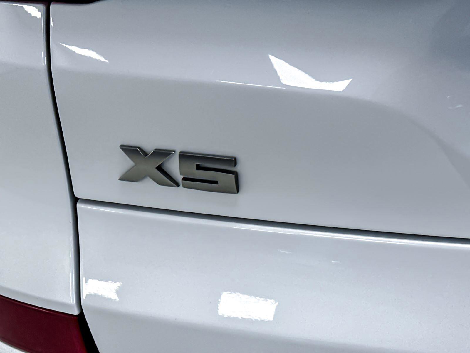 Used 2022 BMW X5 M50i image 26