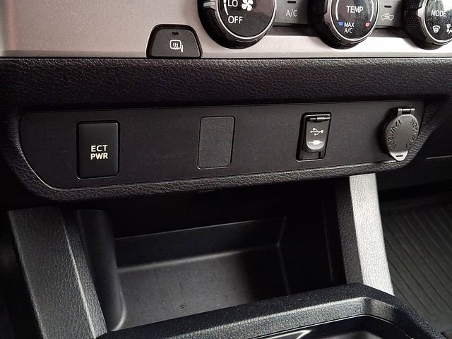 Used 2018 Toyota Tacoma SR w/ SR Convenience Package image 23