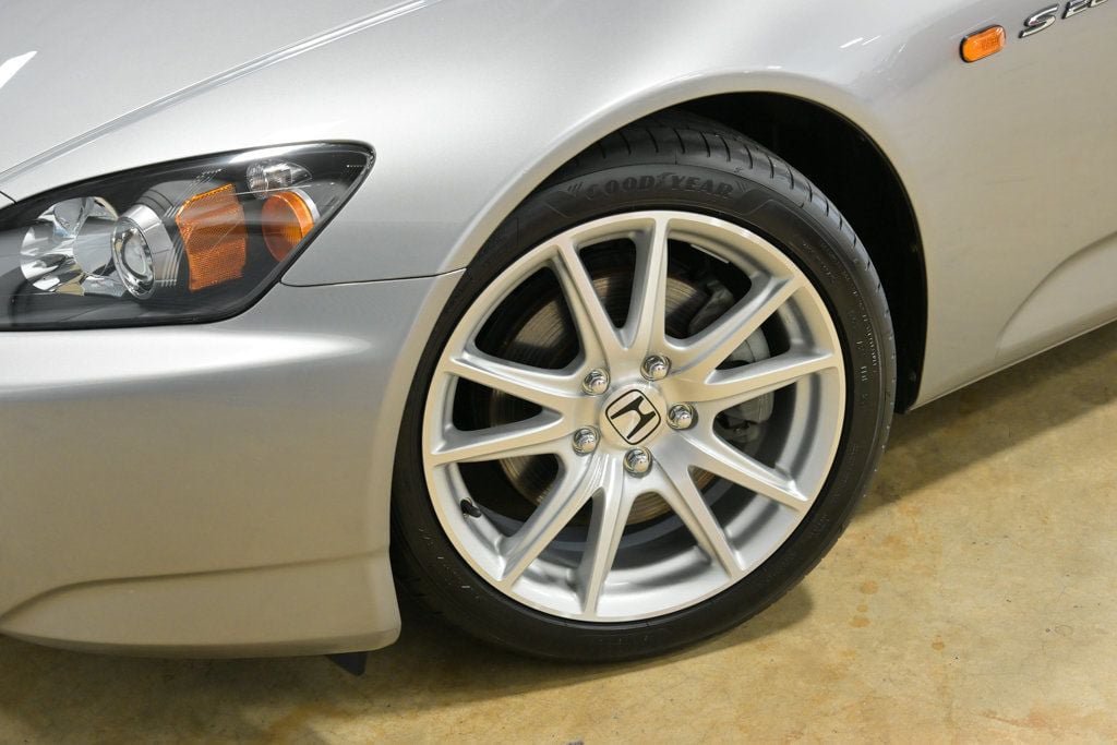 Used 2005 Honda S2000 image 4