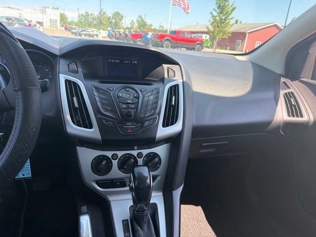 Used 2013 Ford Focus SE w/ SE Winter Pkg FWD image 11