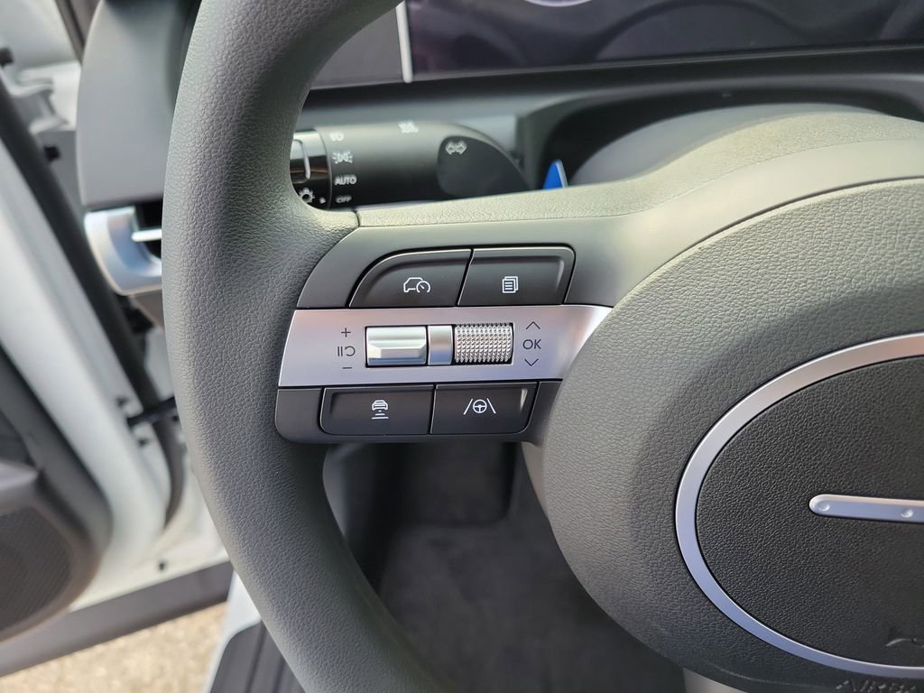 Used 2026 Hyundai Tucson SE image 17