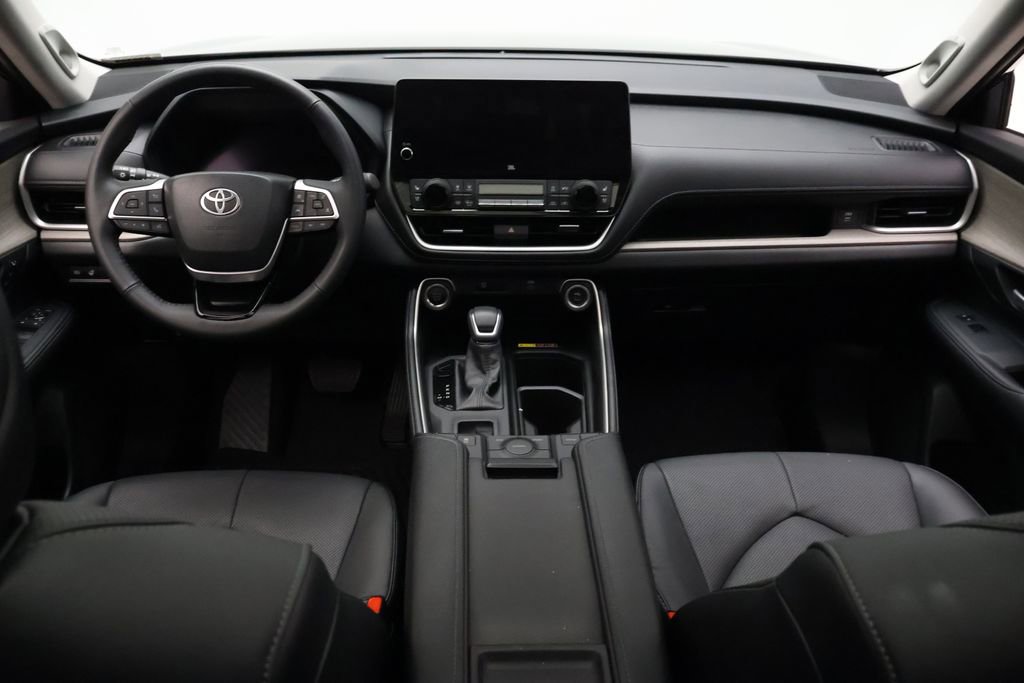 Certified 2025 Toyota Grand Highlander FWD image 24