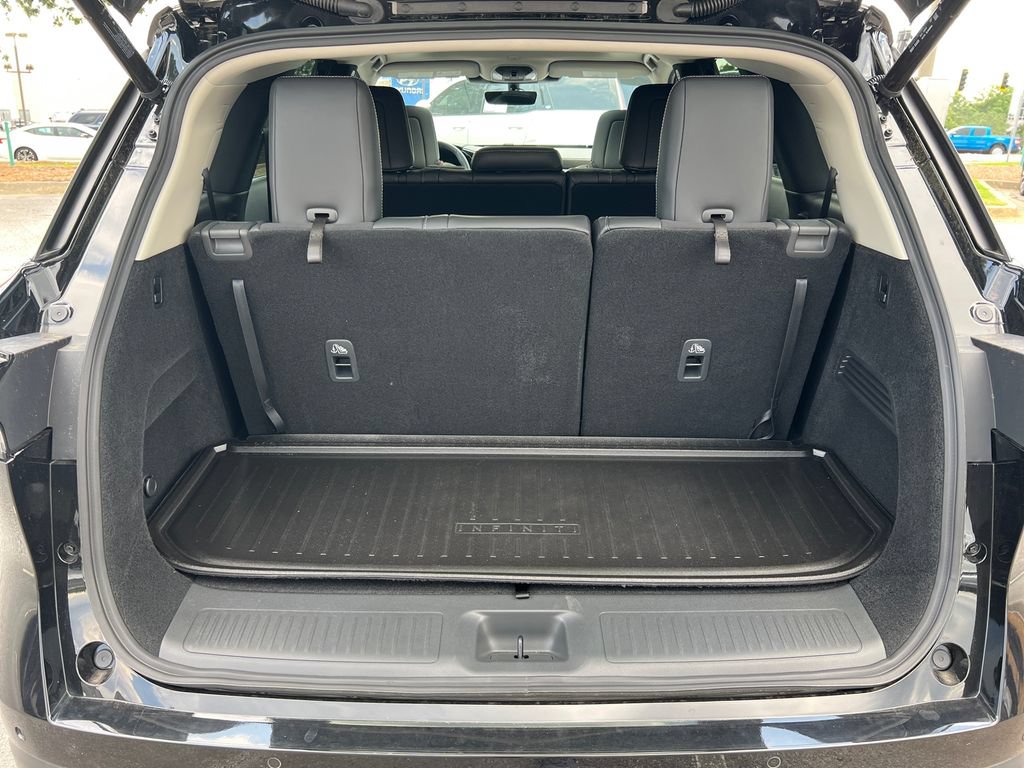 Certified 2026 INFINITI QX60 Luxe w/ Cargo Package FWD image 19