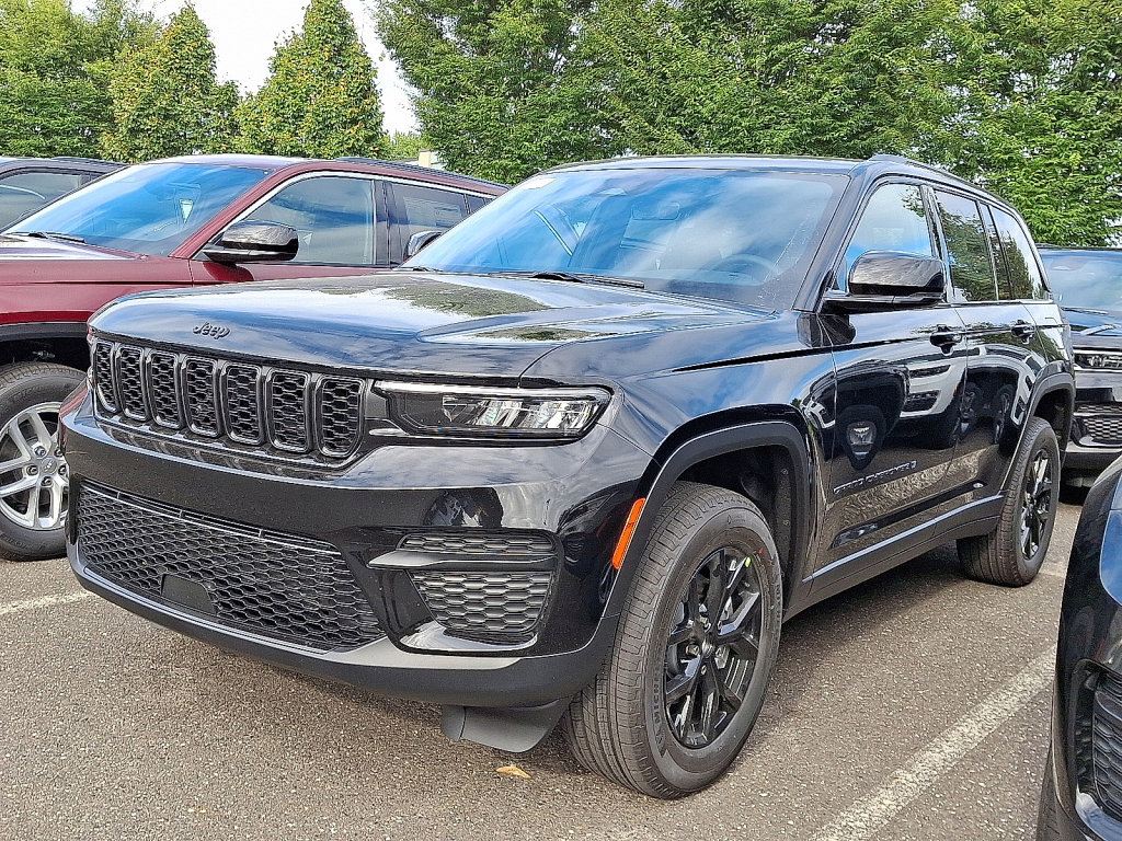 New 2025 Jeep Grand Cherokee Altitude
