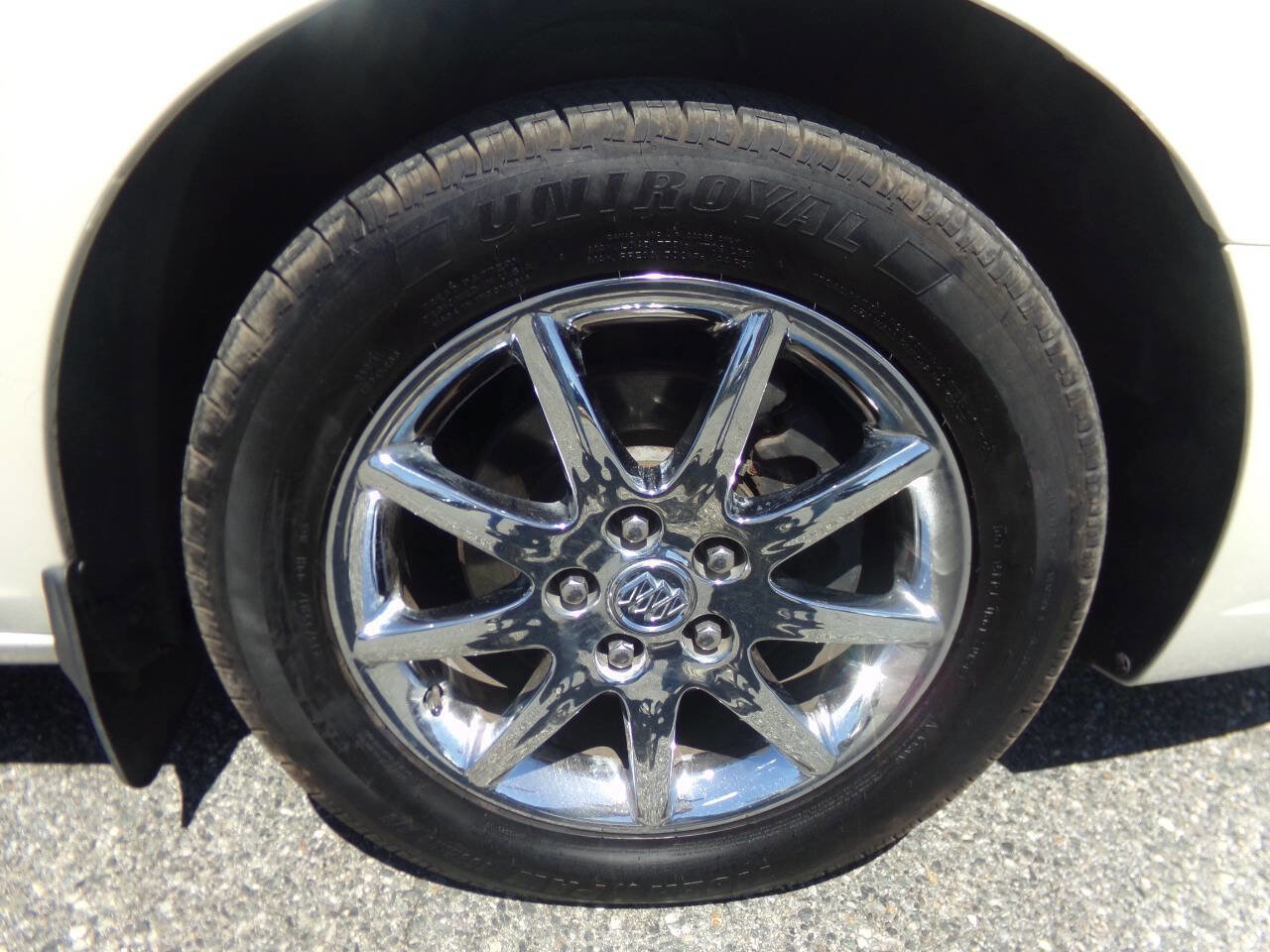Used 2007 Buick Lucerne CXL FWD image 23