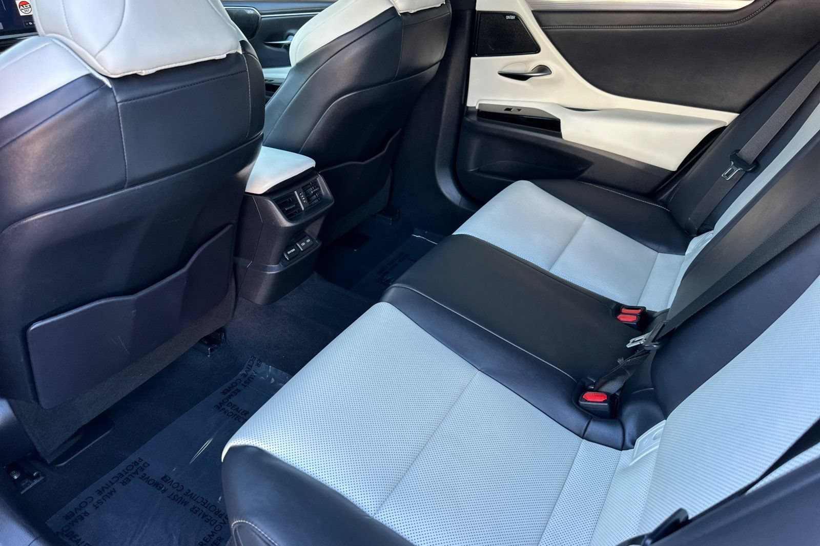 Used 2023 Lexus ES 350 F Sport w/ Accessory Package (Z2) FWD image 14