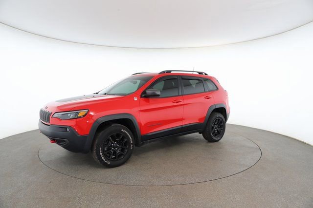 Used 2019 Jeep Cherokee Trailhawk w/ Cold Weather Group image 3