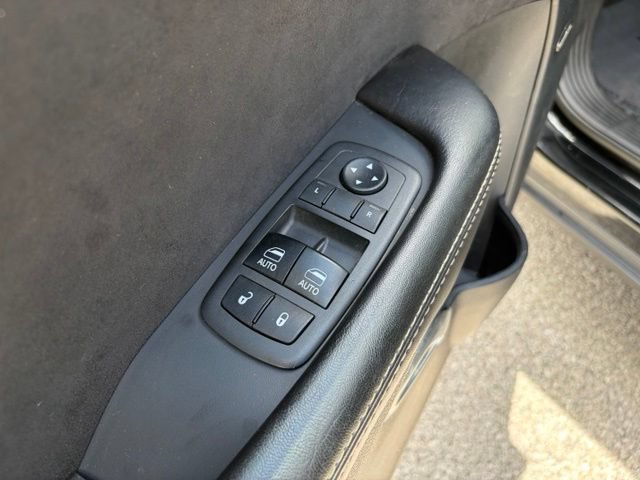 Used 2018 Dodge Challenger SRT w/ Technology Group RWD image 18