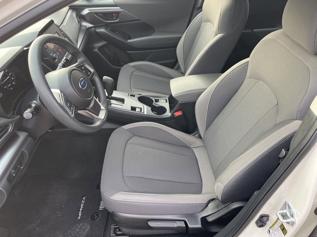 Certified 2025 Subaru Impreza 2.0i image 11