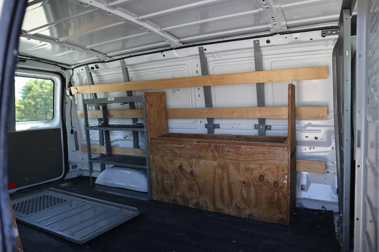 Used 2013 Ford E-250 and Econoline 250 w/ PWR Group RWD image 13
