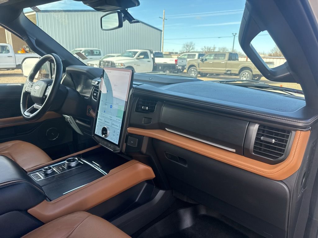 Used 2023 Ford Expedition Platinum image 46