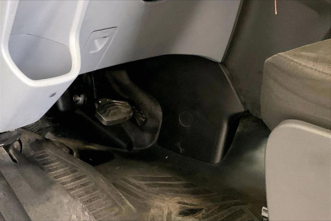 Used 2019 Ford Transit 150 XL RWD image 22