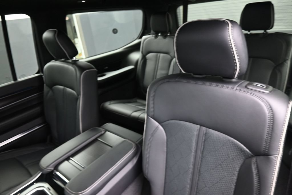 Used 2024 Jeep Grand Wagoneer Series II Obsidian w/ Quick Order Packagew 28T AWD/4WD image 19