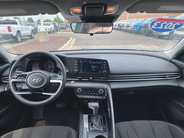 Used 2023 Hyundai Elantra SEL FWD image 19