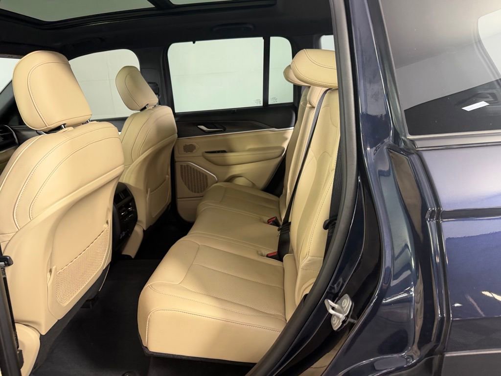 Used 2022 Jeep Grand Cherokee Limited 4xe w/ Luxury Tech Group II image 31