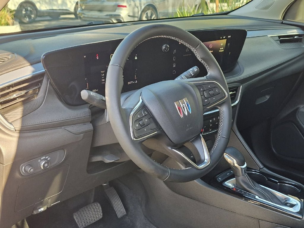 Used 2024 Buick Encore GX Preferred FWD image 12