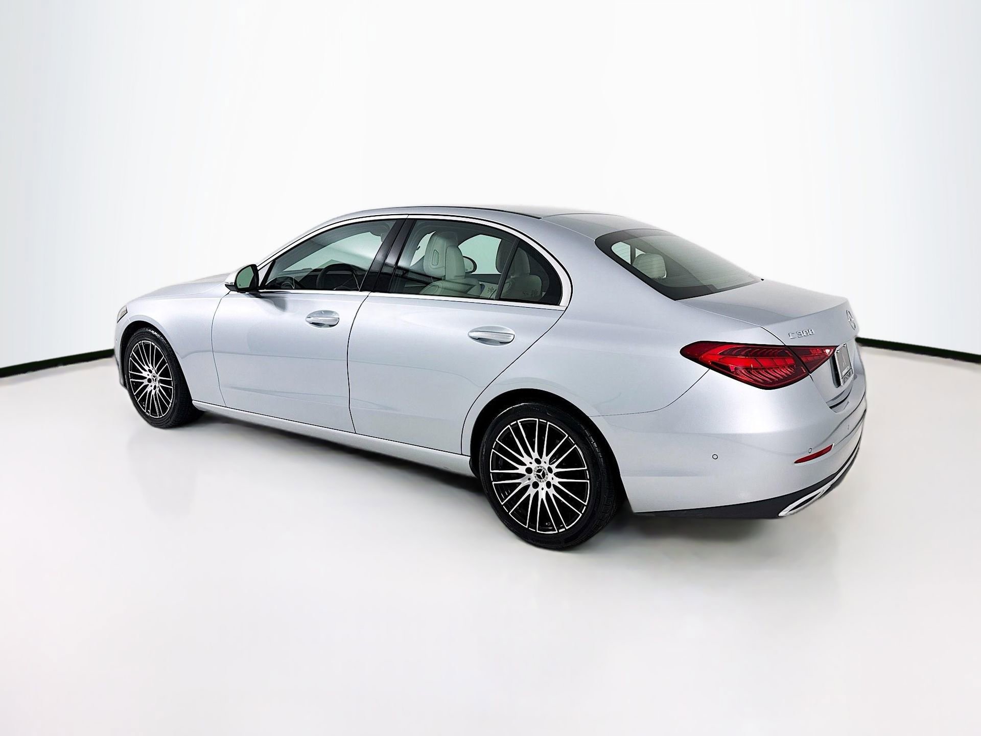 Used 2025 Mercedes-Benz C 300 Sedan image 6