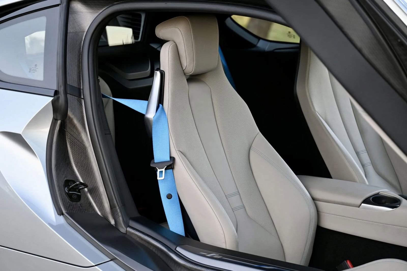 Used 2014 BMW i8 AWD/4WD image 18