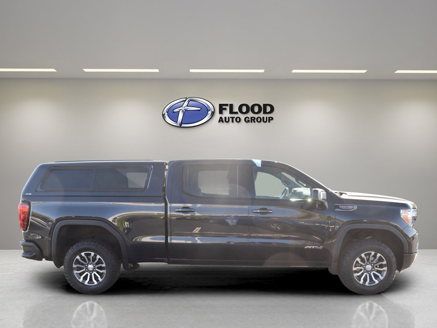 Used 2020 GMC Sierra 1500 AT4 w/ AT4 Premium Package AWD/4WD image 3
