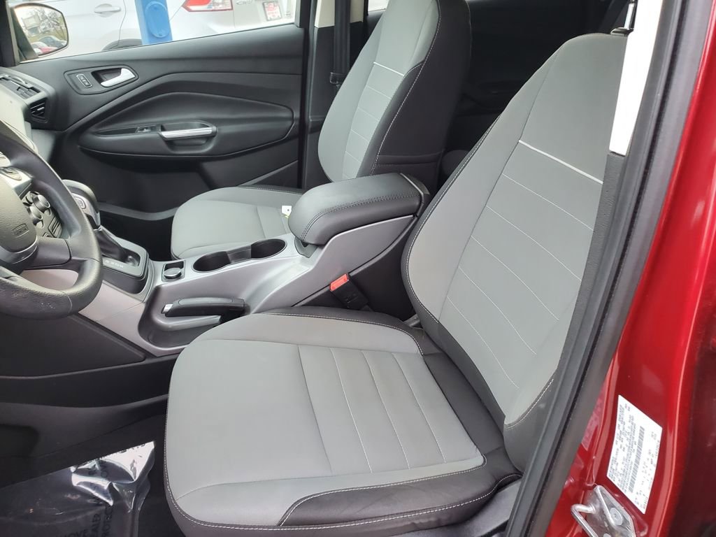 Used 2015 Ford Escape SE image 13