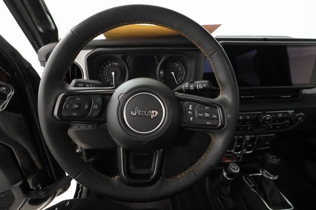 Used 2024 Jeep Wrangler Unlimited image 10