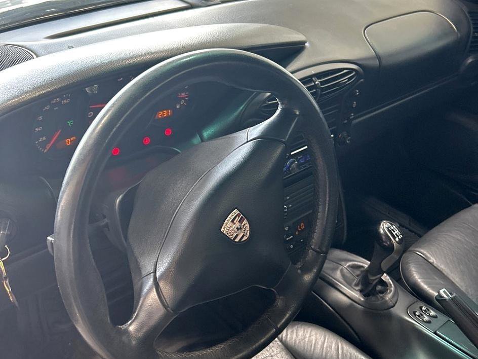 Used 2001 Porsche Boxster image 15