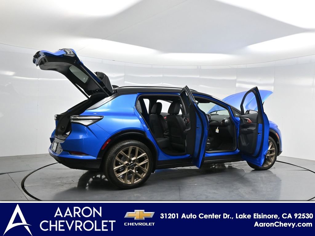 New 2026 Chevrolet Equinox EV RS image 4