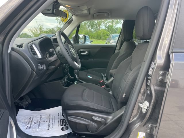 Used 2020 Jeep Renegade Latitude AWD/4WD image 19