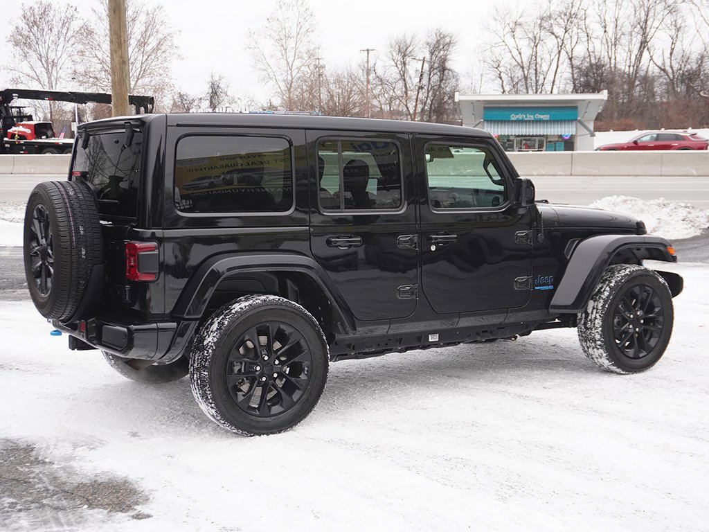 Used 2021 Jeep Wrangler Unlimited Sahara image 10
