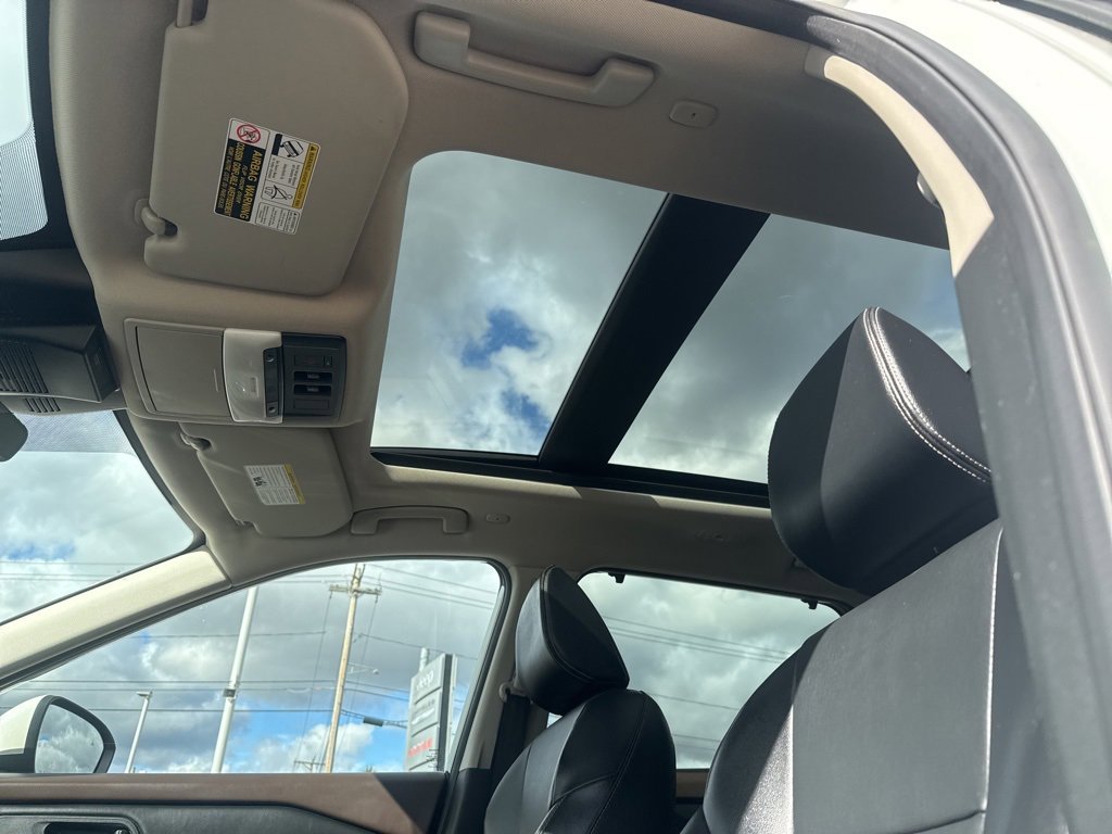 Used 2022 Nissan Rogue SL w/ SL Premium Package image 24