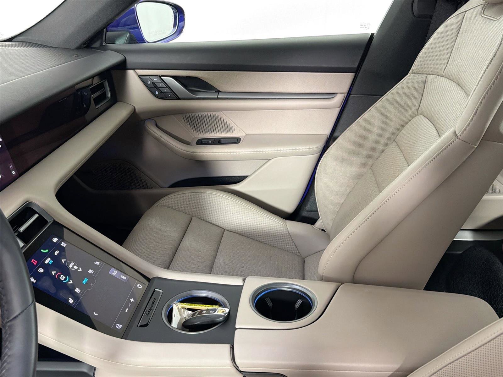 Certified 2025 Porsche Taycan AWD/4WD image 30