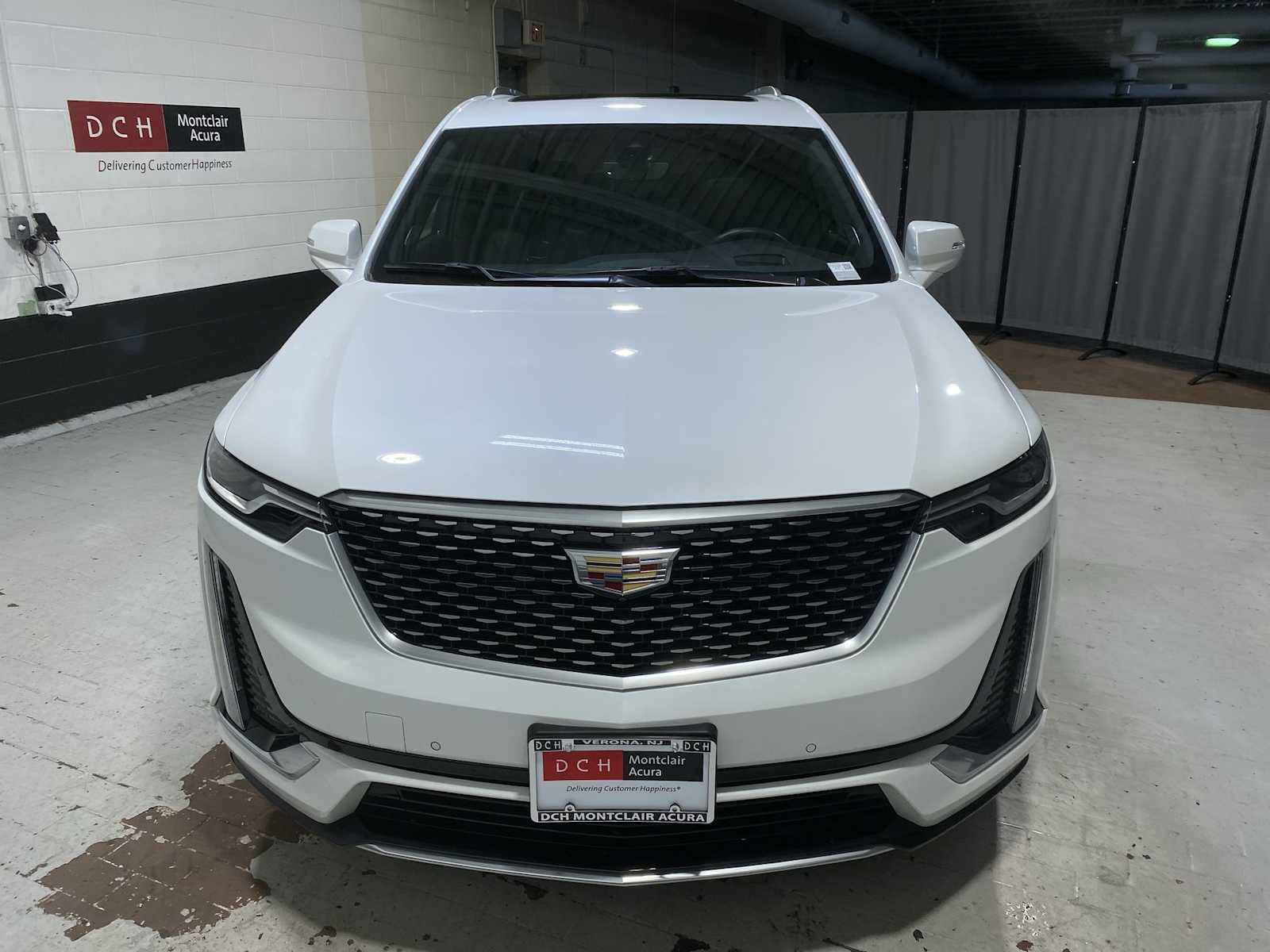 Used 2023 Cadillac XT6 Premium Luxury w/ Technology Package AWD/4WD image 6
