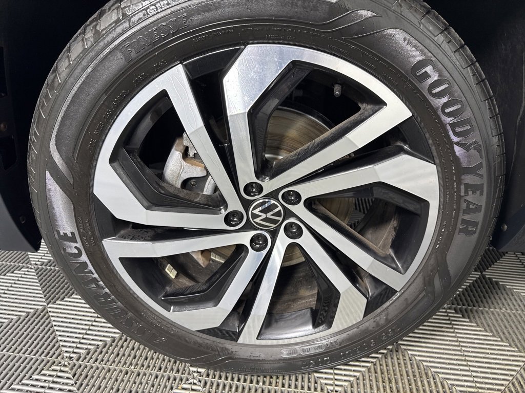 Used 2022 Volkswagen Atlas Cross Sport SEL image 10