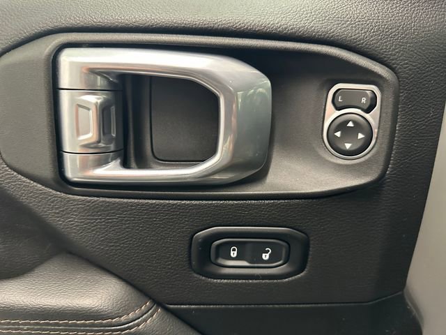 Used 2022 Jeep Wrangler Unlimited Rubicon w/ Trailer Tow Package image 25