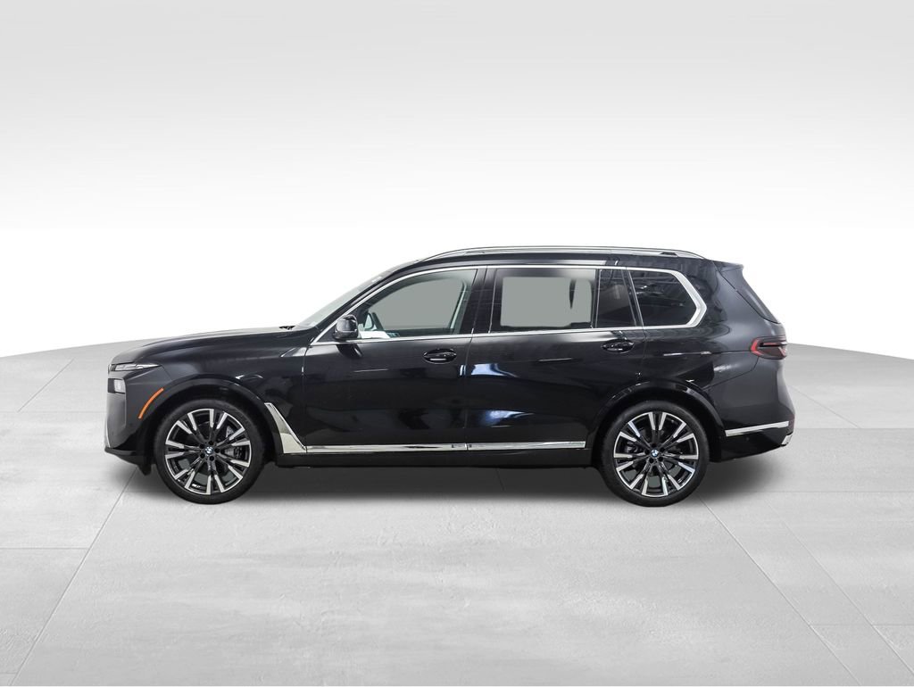 Used 2025 BMW X7 xDrive40i image 2