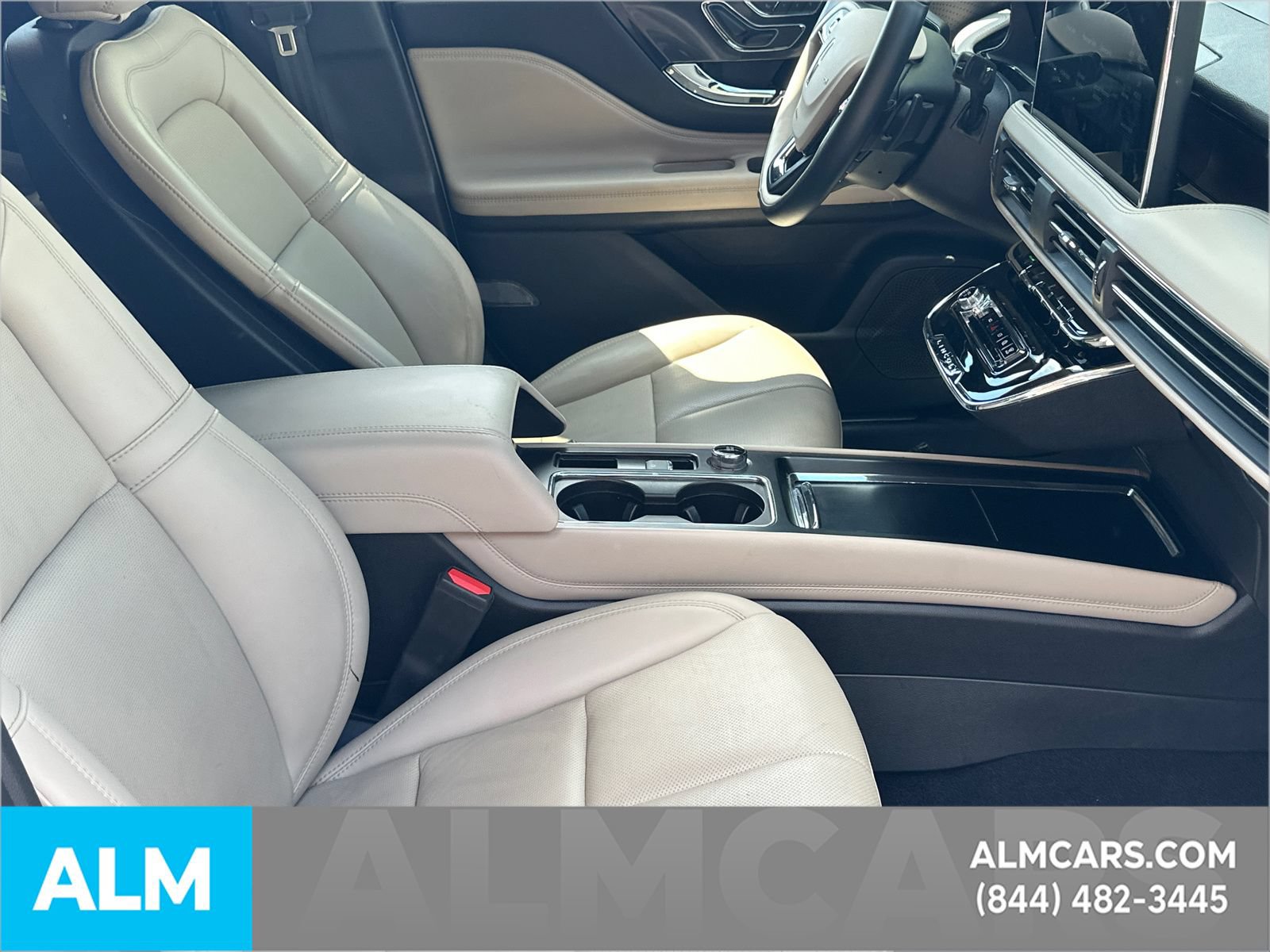 Used 2025 Lincoln Corsair Grand Touring AWD/4WD image 15