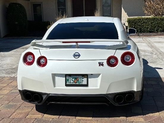 Used 2016 Nissan GT-R Premium AWD/4WD image 3