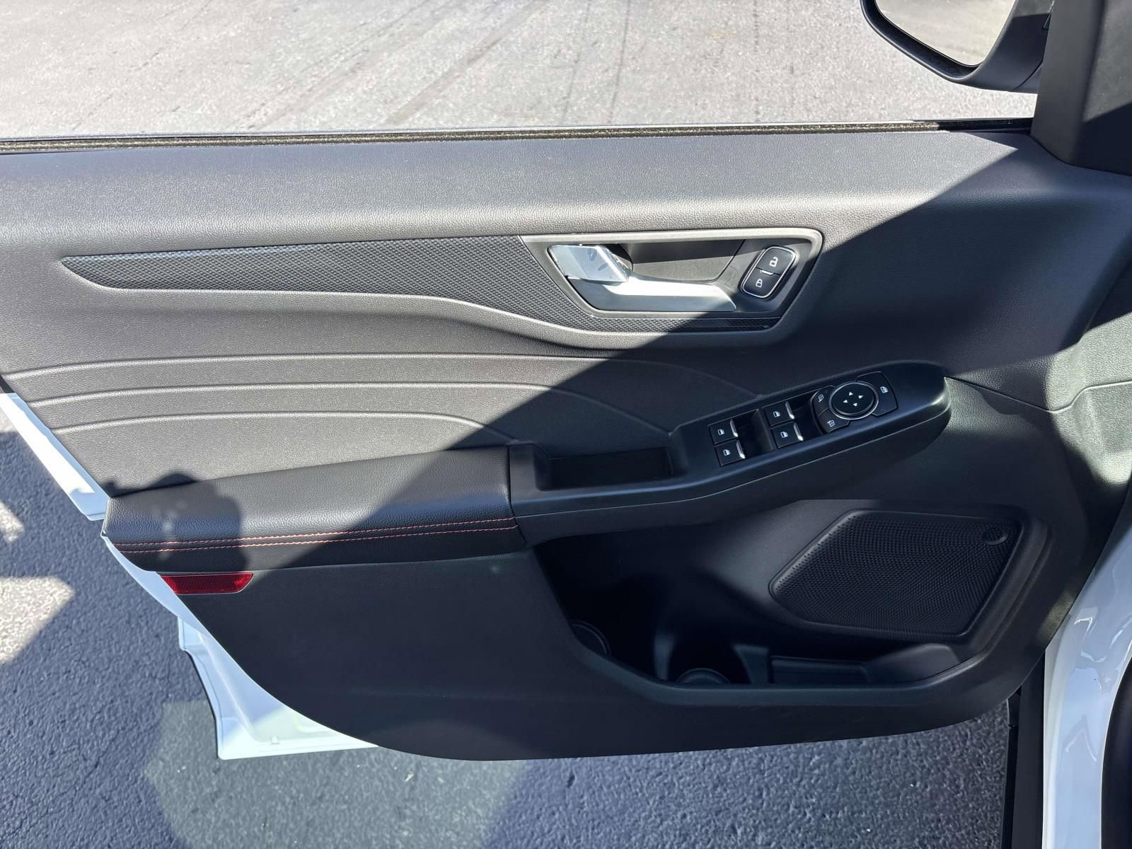 New 2026 Ford Escape ST-Line w/ Tech Pack #1 image 11