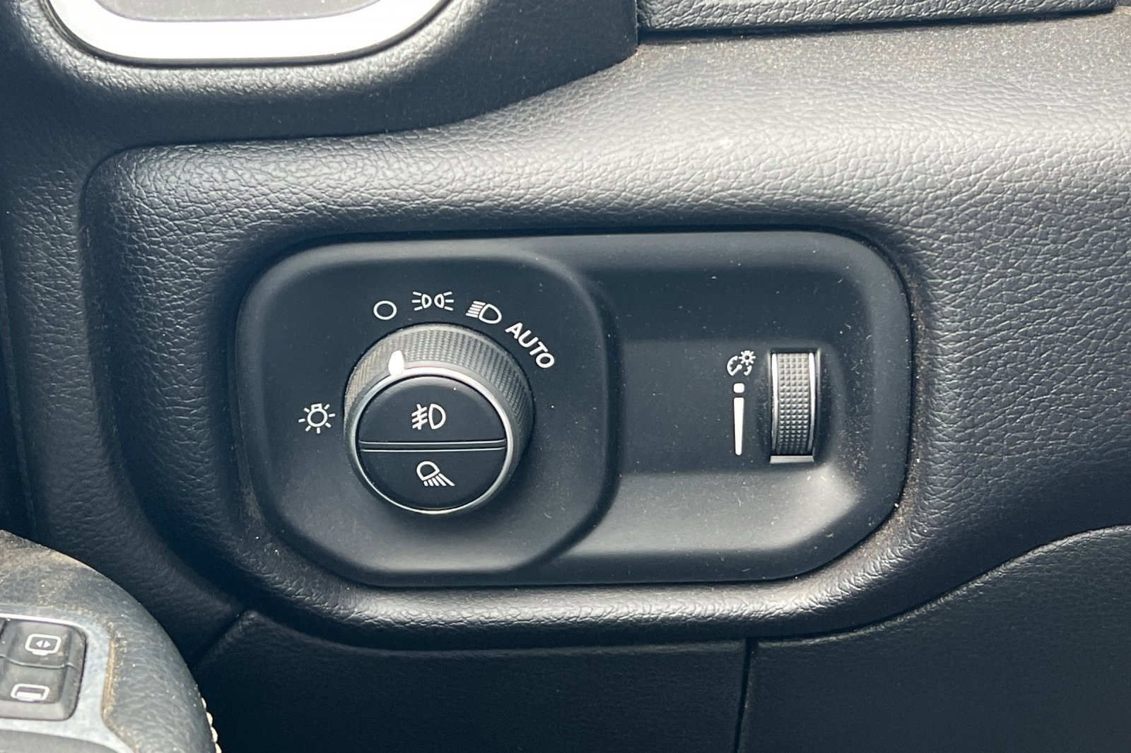 Used 2024 RAM 3500 Big Horn image 40