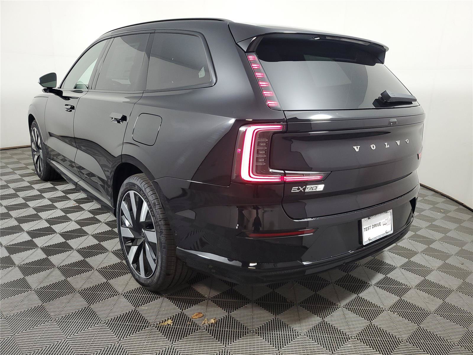 New 2026 Volvo EX90 Ultra AWD/4WD image 4