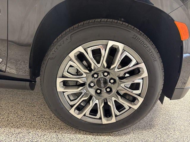 Used 2024 GMC Yukon Denali Ultimate AWD/4WD image 38