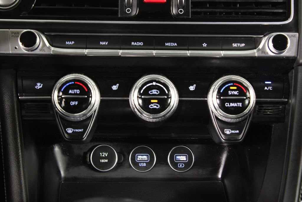 Used 2023 Genesis G70 2.0T RWD image 20