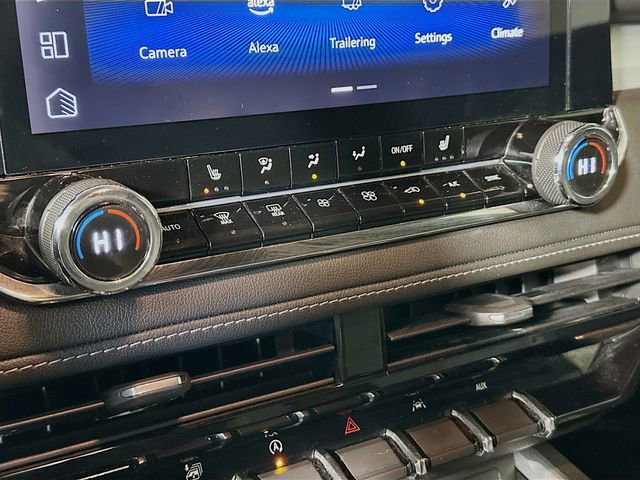 Used 2023 Chevrolet Colorado LT w/ LT Convenience Package II image 16