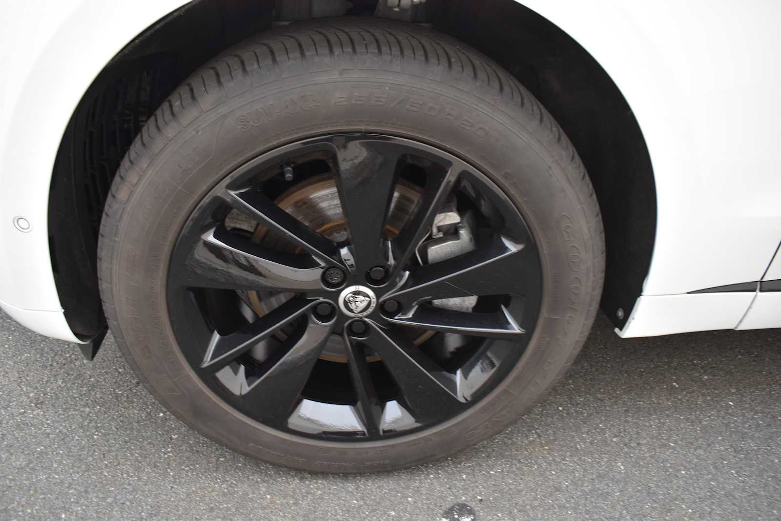 Used 2024 Jaguar F-PACE R-Dynamic S AWD/4WD image 16