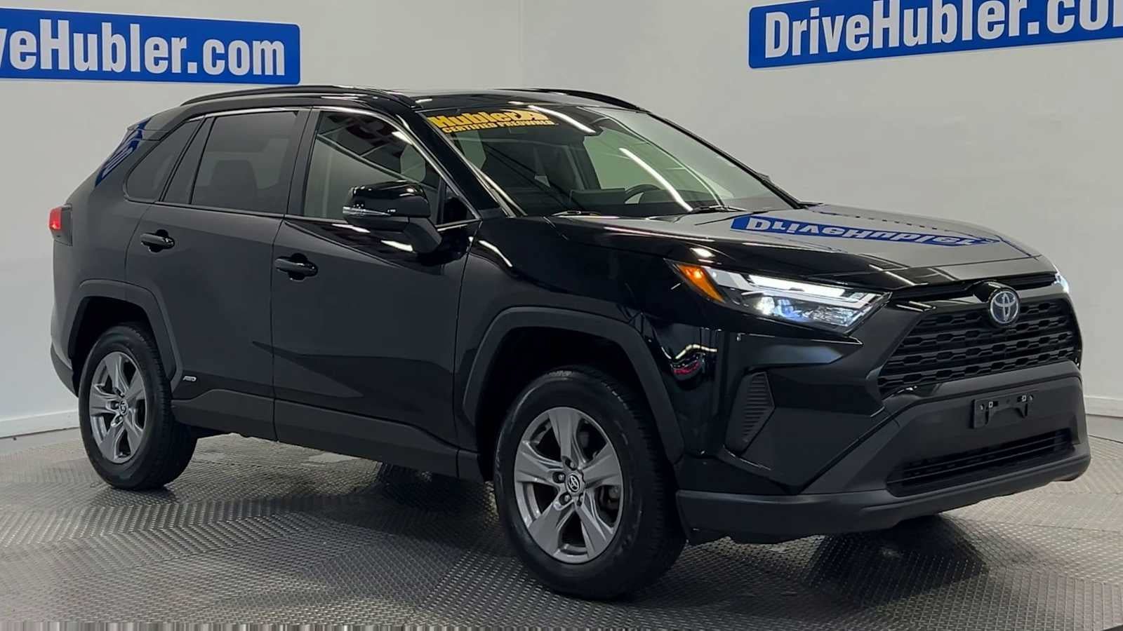 Used 2023 Toyota RAV4 XLE w/ Convenience Package AWD/4WD image 2