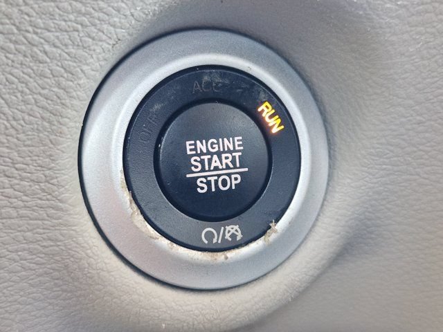 Used 2019 Chrysler Pacifica Touring-L w/ Advanced Safetytec Group FWD image 25