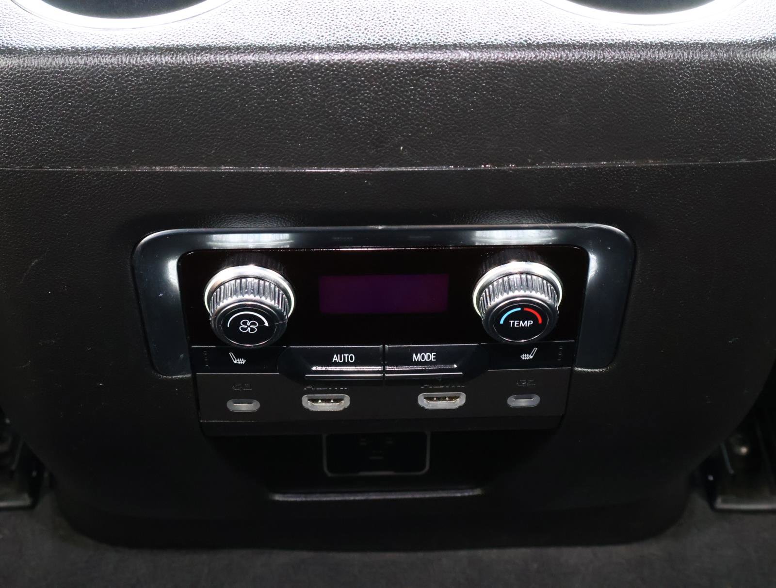 Used 2023 GMC Yukon XL Denali w/ Denali Reserve Package image 15