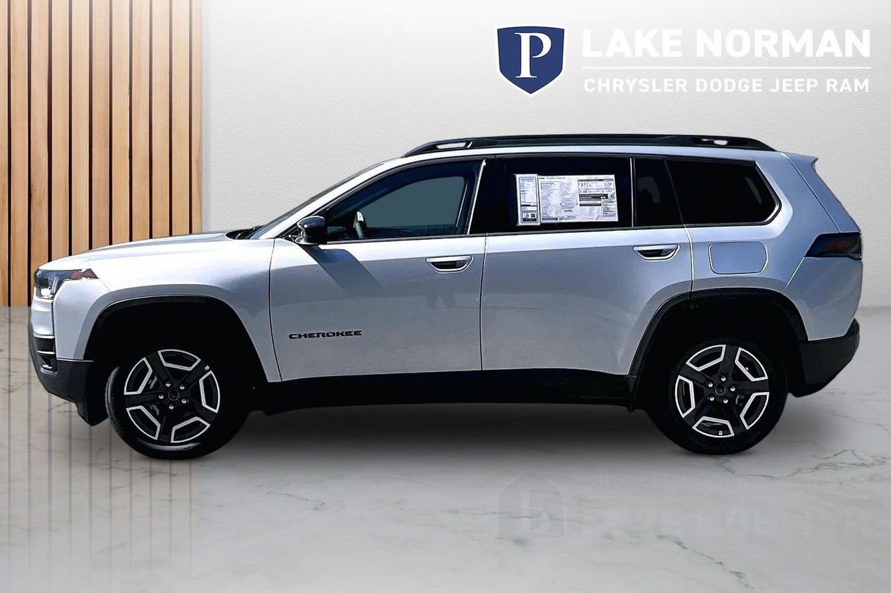 New 2026 Jeep Cherokee Laredo image 6