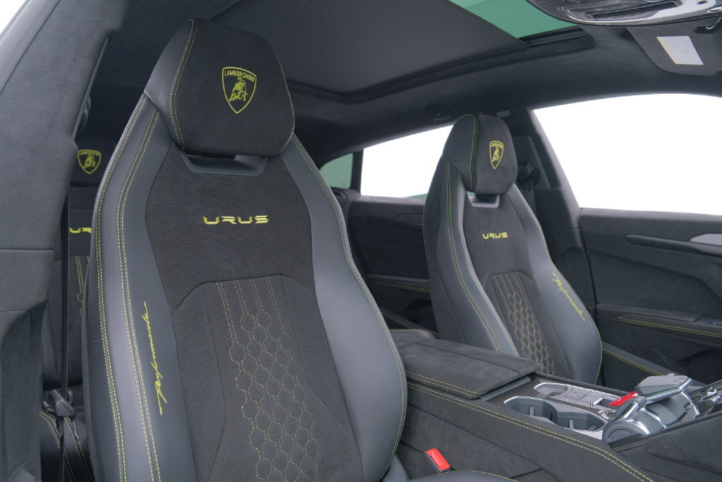 Used 2024 Lamborghini Urus Performante AWD/4WD image 24