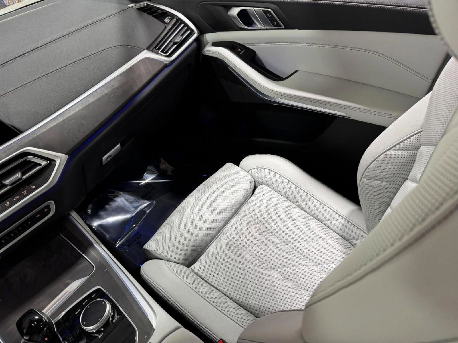 Certified 2023 BMW X5 xDrive40i w/ Climate Comfort Package image 34